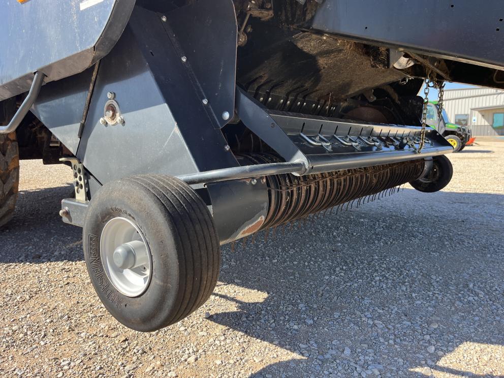 Image for 2011 Case IH LB433