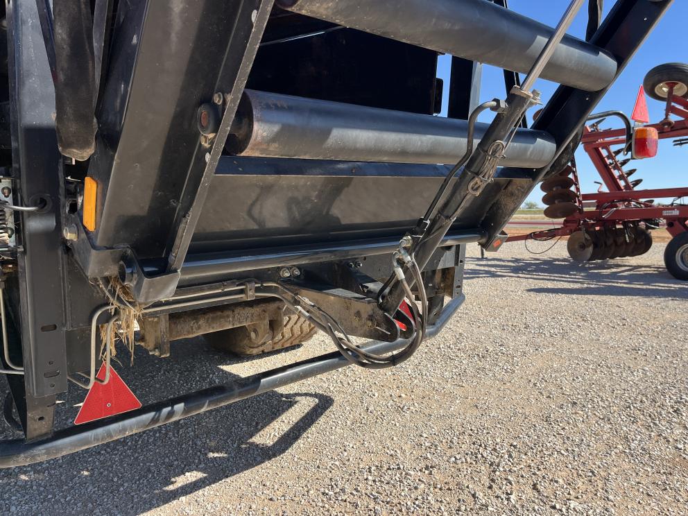 Image for 2011 Case IH LB433