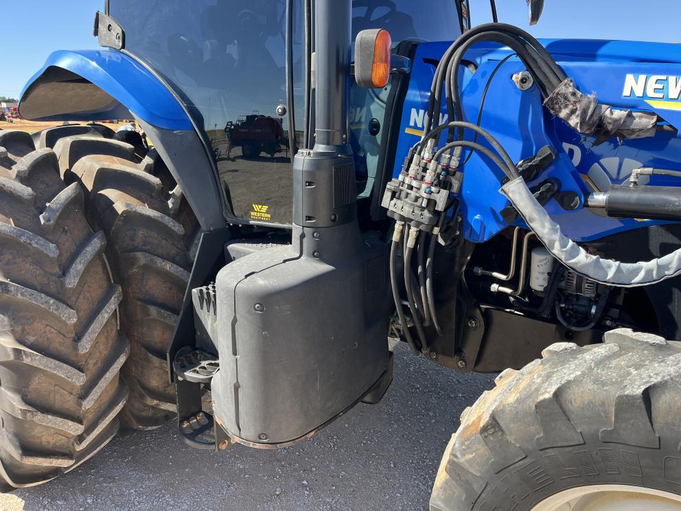 Image for 2016 New Holland T7.210