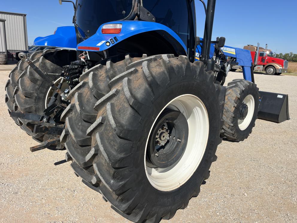 Image for 2016 New Holland T7.210