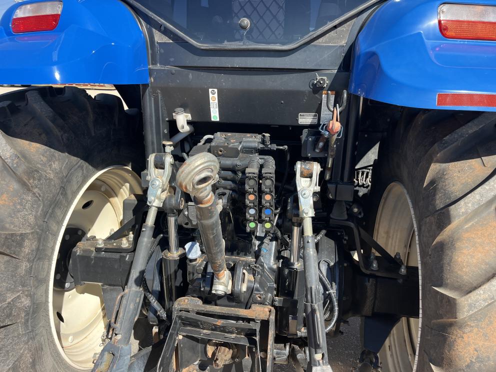 Image for 2016 New Holland T7.210