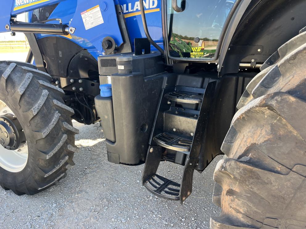 Image for 2016 New Holland T7.210