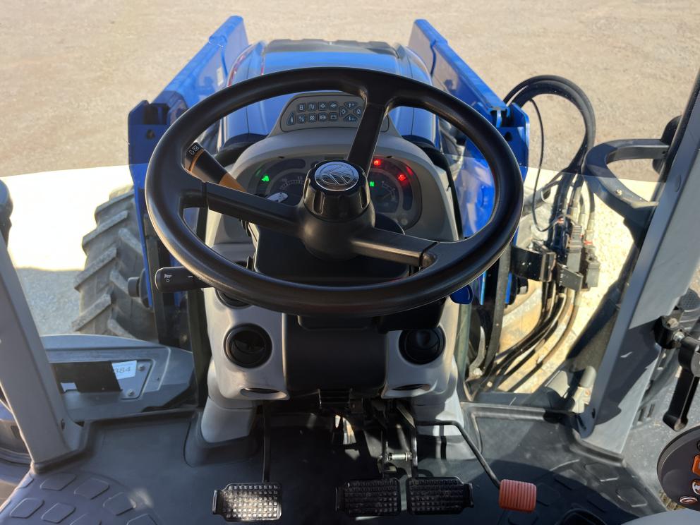 Image for 2016 New Holland T7.210