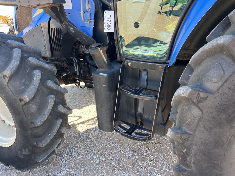 Image for 2015 New Holland T4.115