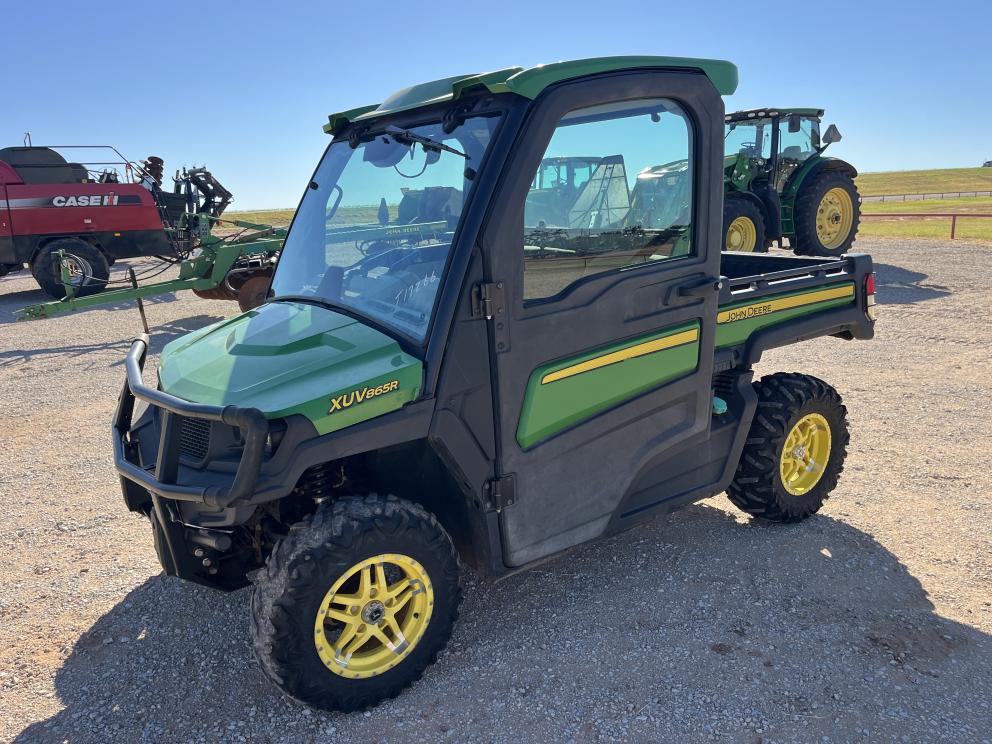 Image for 2018 John Deere Gator XUV 865R