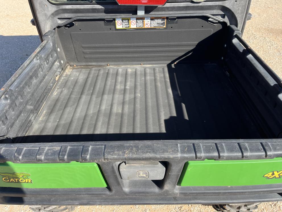Image for 2018 John Deere Gator XUV 865R