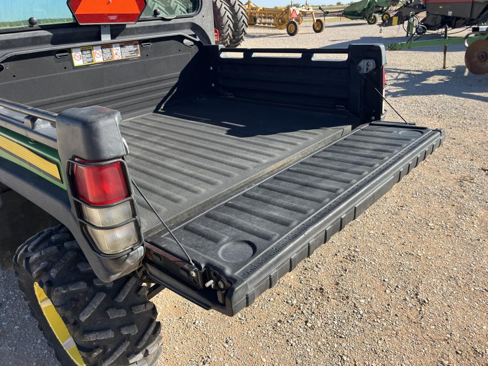 Image for 2018 John Deere Gator XUV 865R