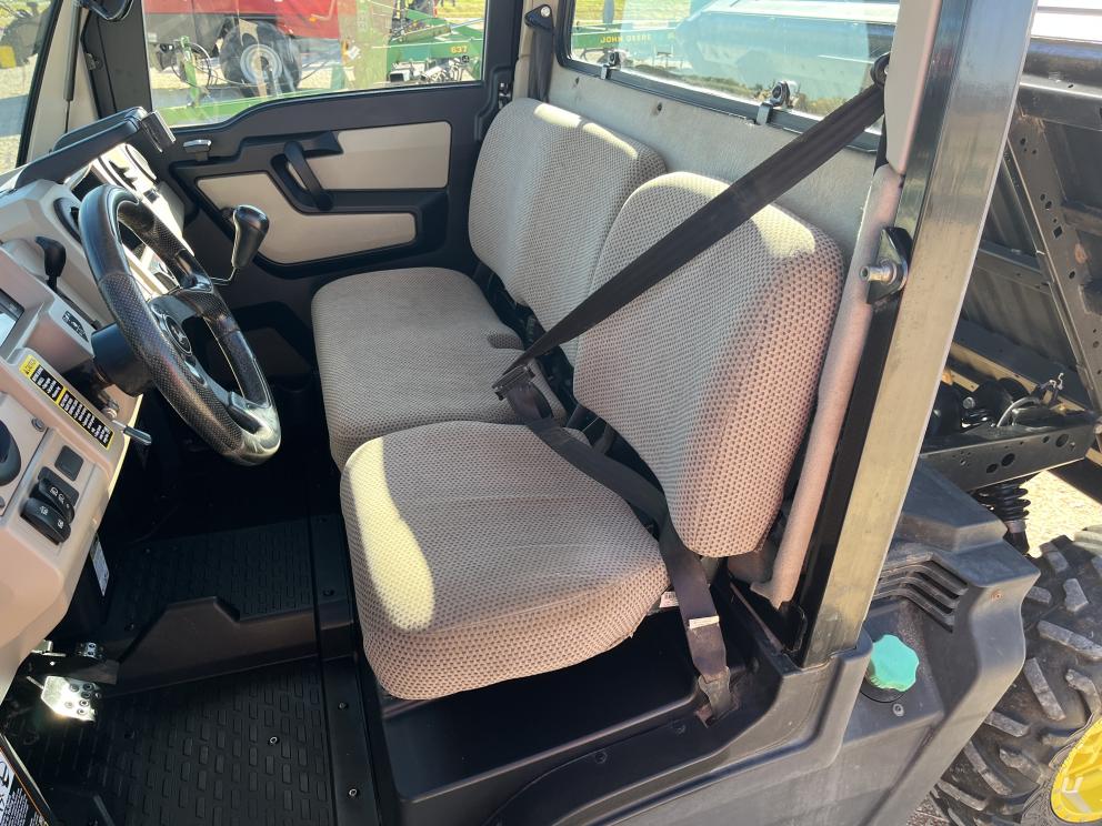 Image for 2018 John Deere Gator XUV 865R