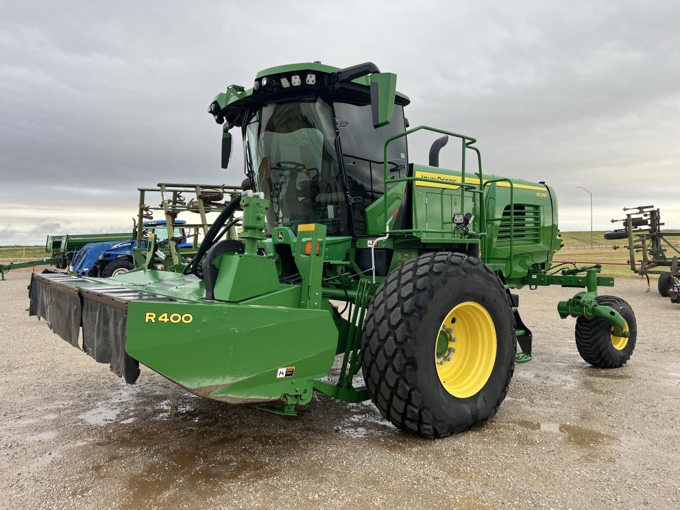 Image for 2022 John Deere W235R