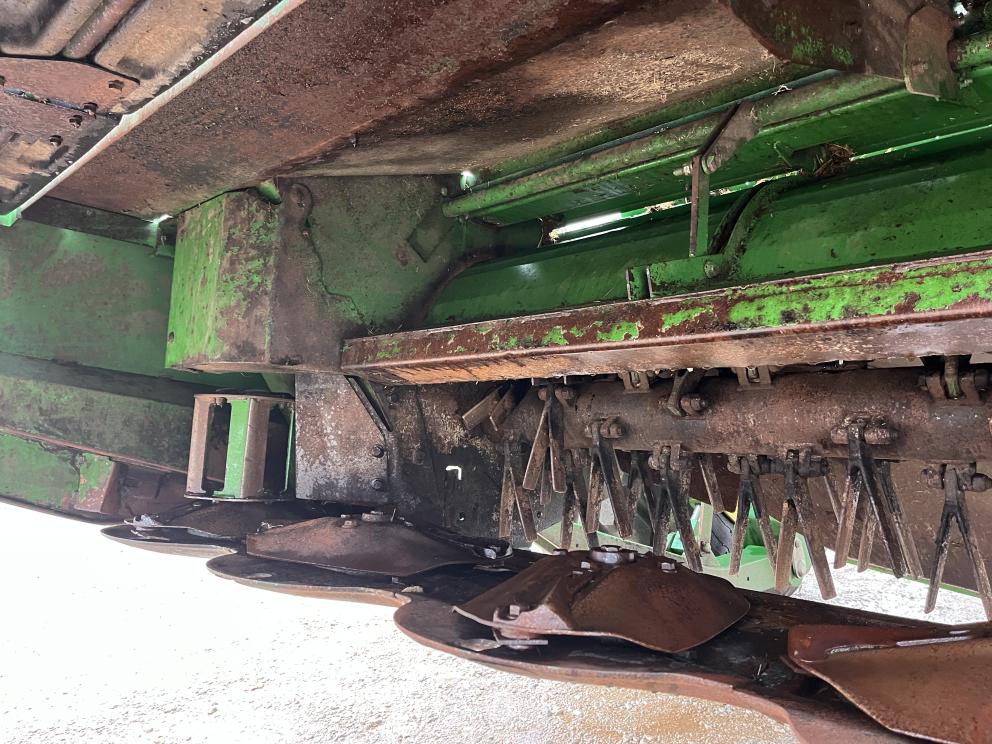 Image for 2022 John Deere W235R