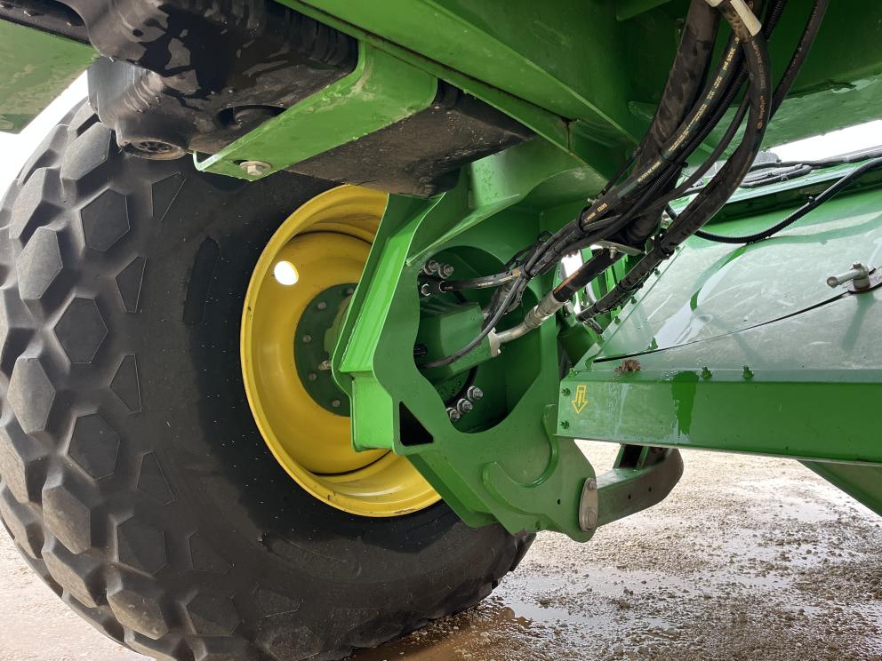Image for 2022 John Deere W235R