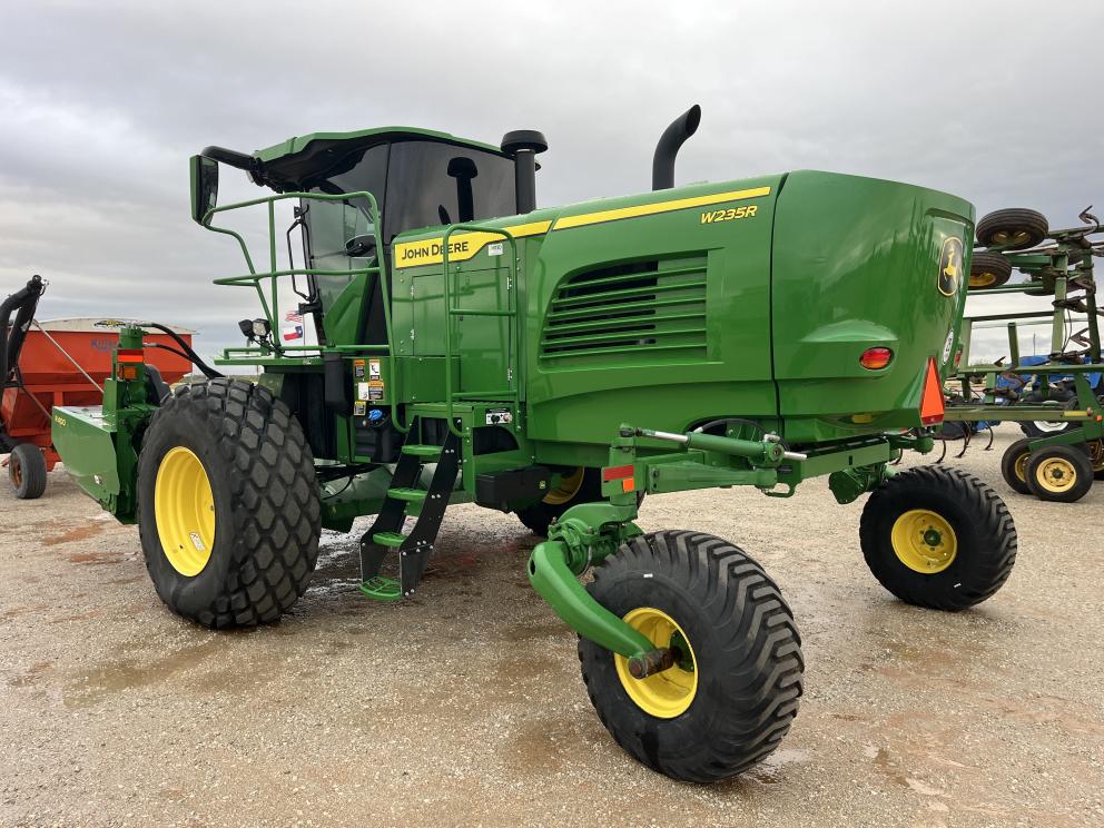Image for 2022 John Deere W235R