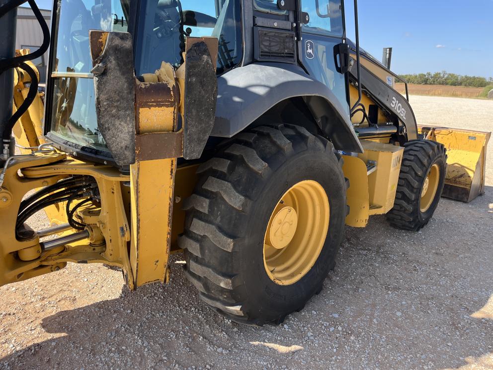 Image for 2019 Deere 310SL