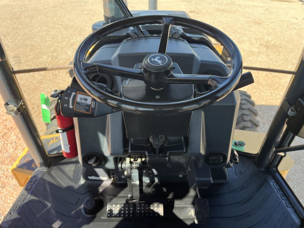 Image for 2019 Deere 310SL