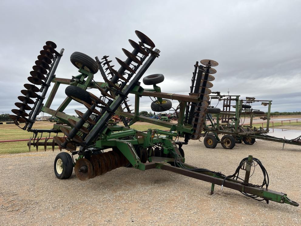 Image for 1998 John Deere 637