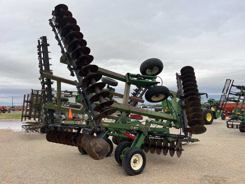 Image for 1998 John Deere 637