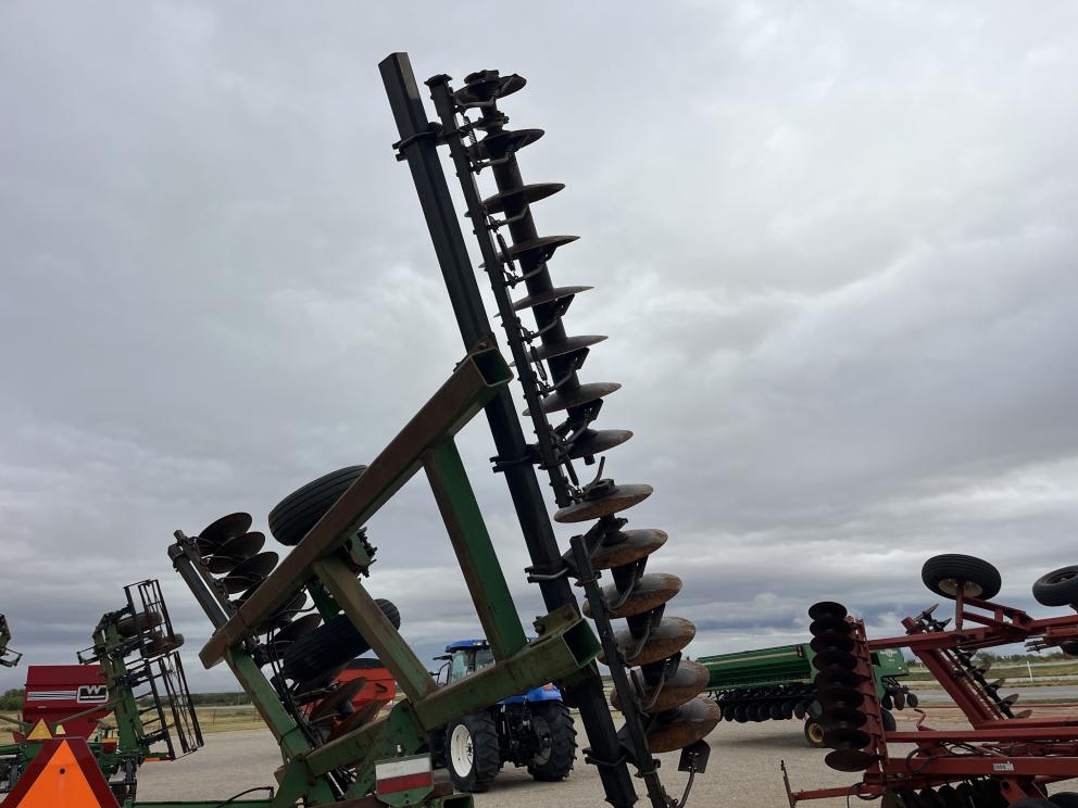 Image for 1998 John Deere 637