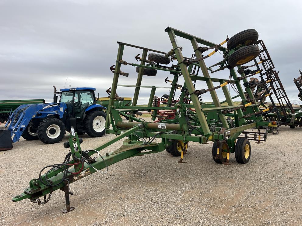 Image for 2006 John Deere 2210