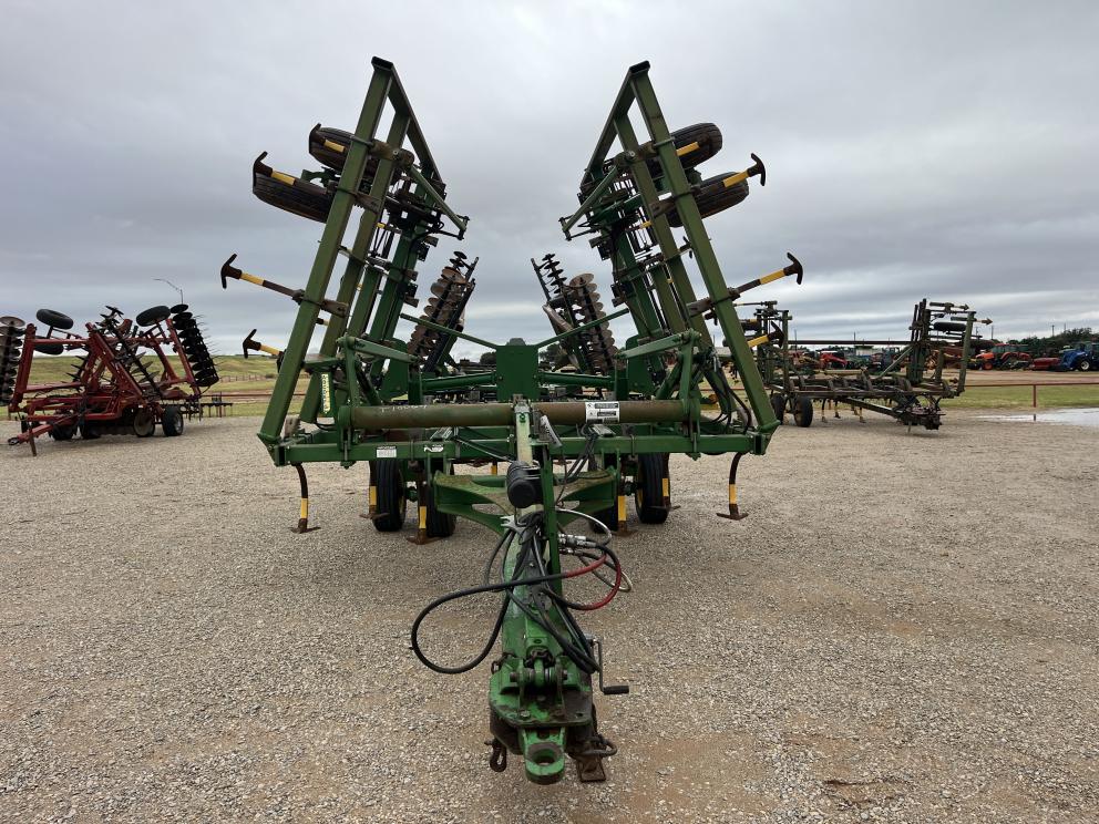Image for 2006 John Deere 2210