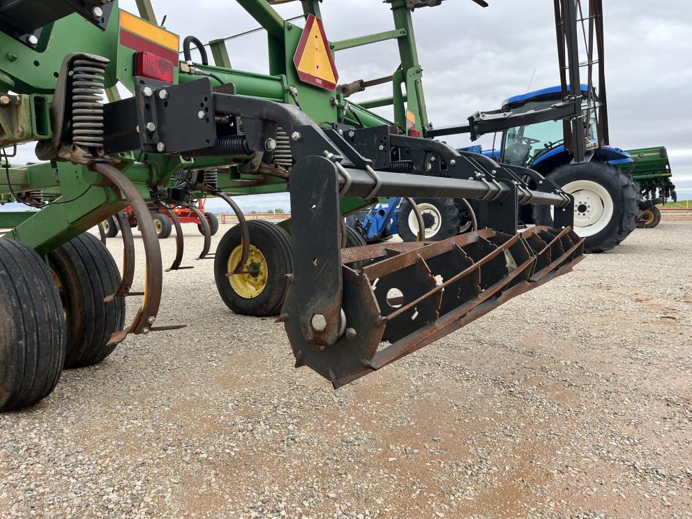 Image for 2006 John Deere 2210
