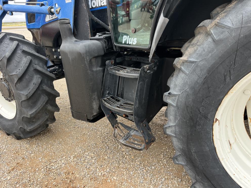 Image for 2005 New Holland TS115A