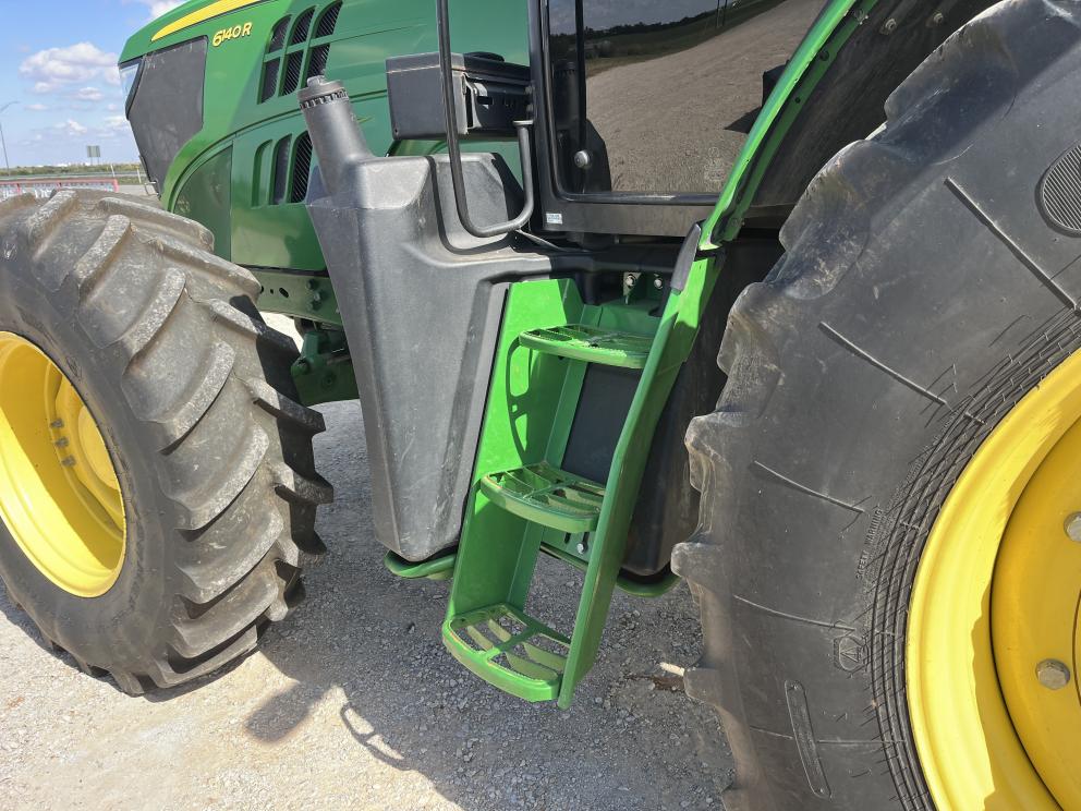 Image for 2014 John Deere 6140R