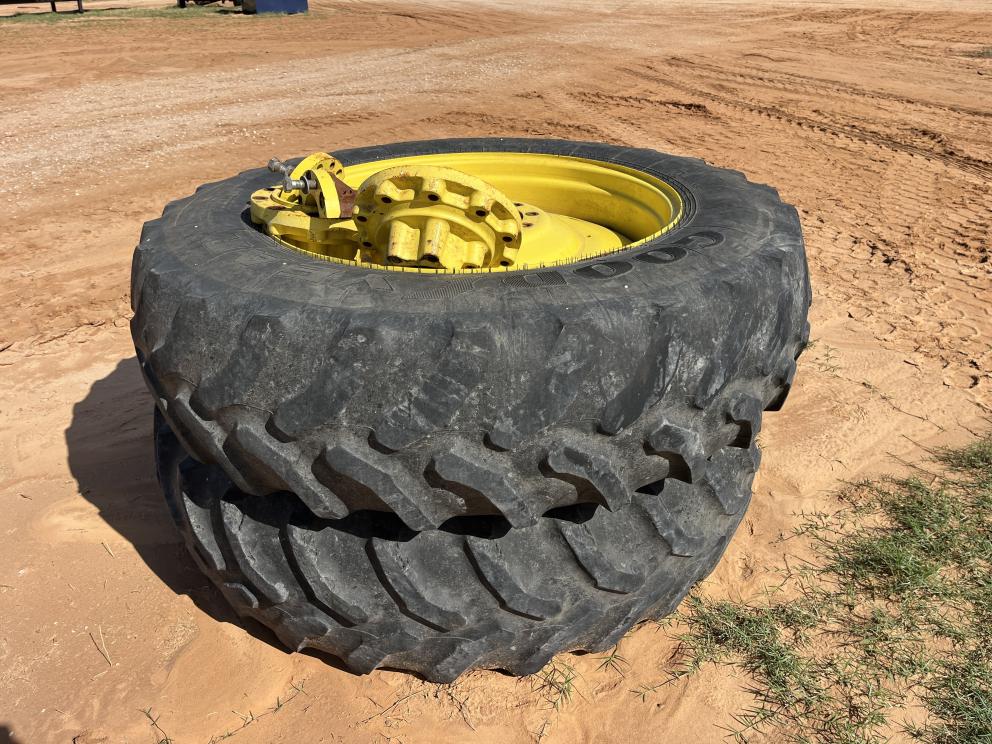Image for 2014 John Deere 6140R