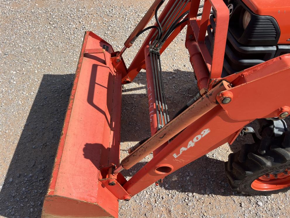 Image for 2006 Kubota B7800