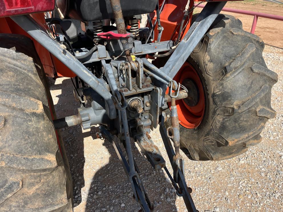 Image for 2006 Kubota B7800