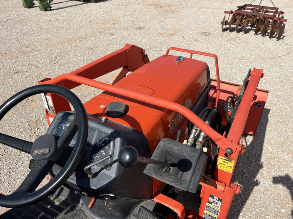 Image for 2006 Kubota B7800