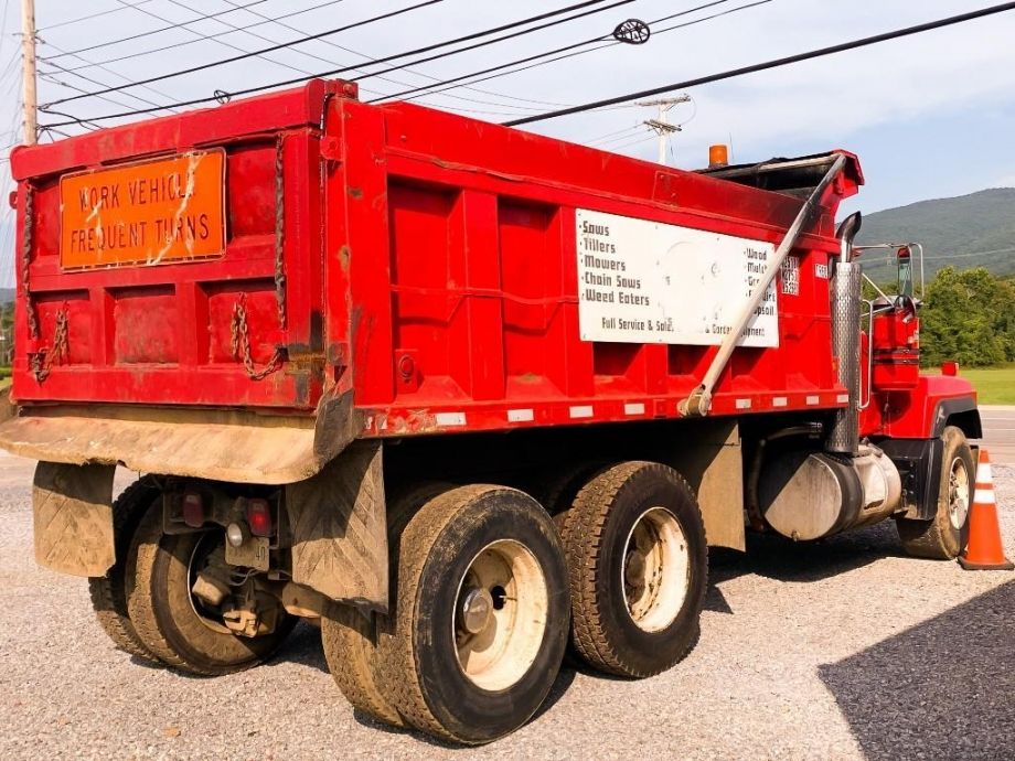 Image for 1996 Mack RD688S Tandem Axle Dump Truck