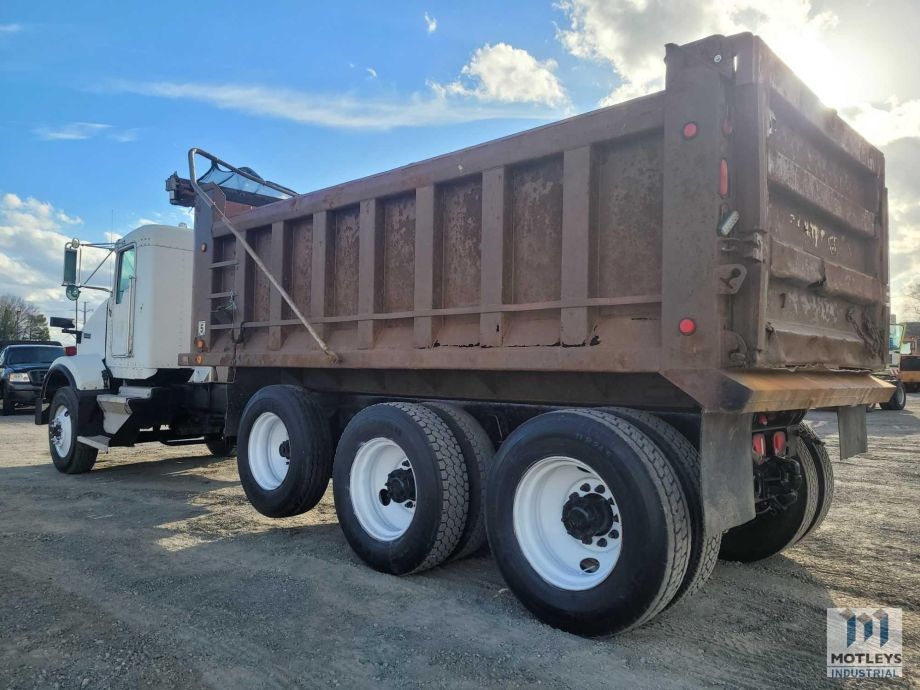 Image for 2001 Kenworth T800 Tri-Axle Dump Truck
