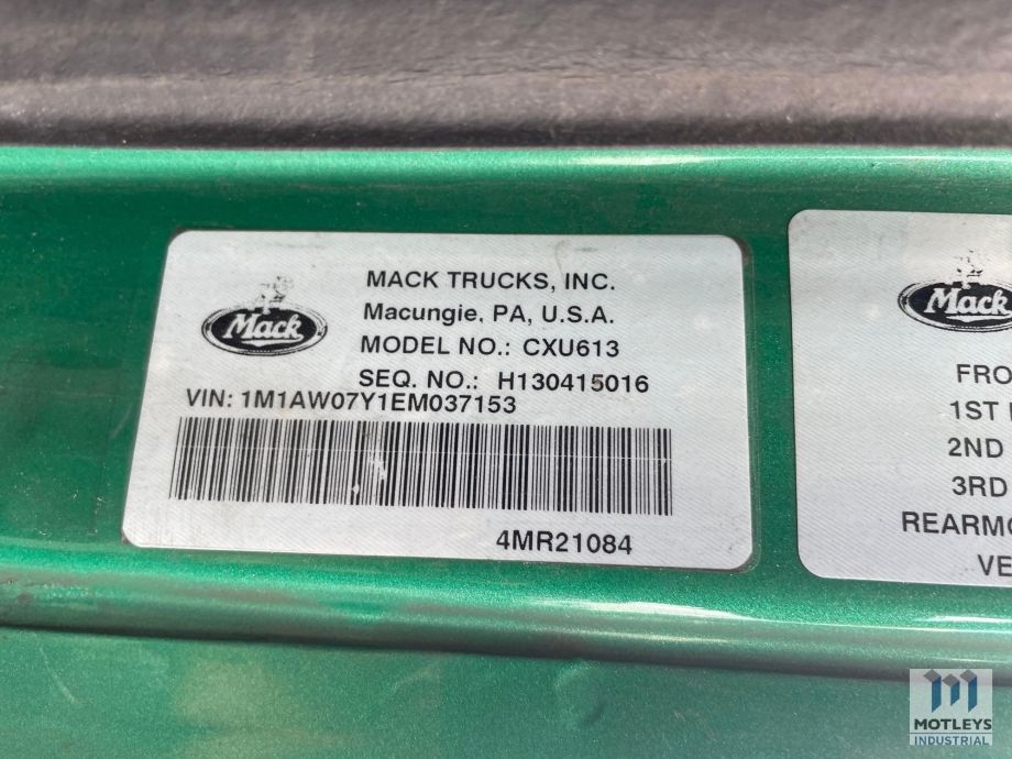 Image for 2014 Mack Pinnacle Sleeper Semi Truck