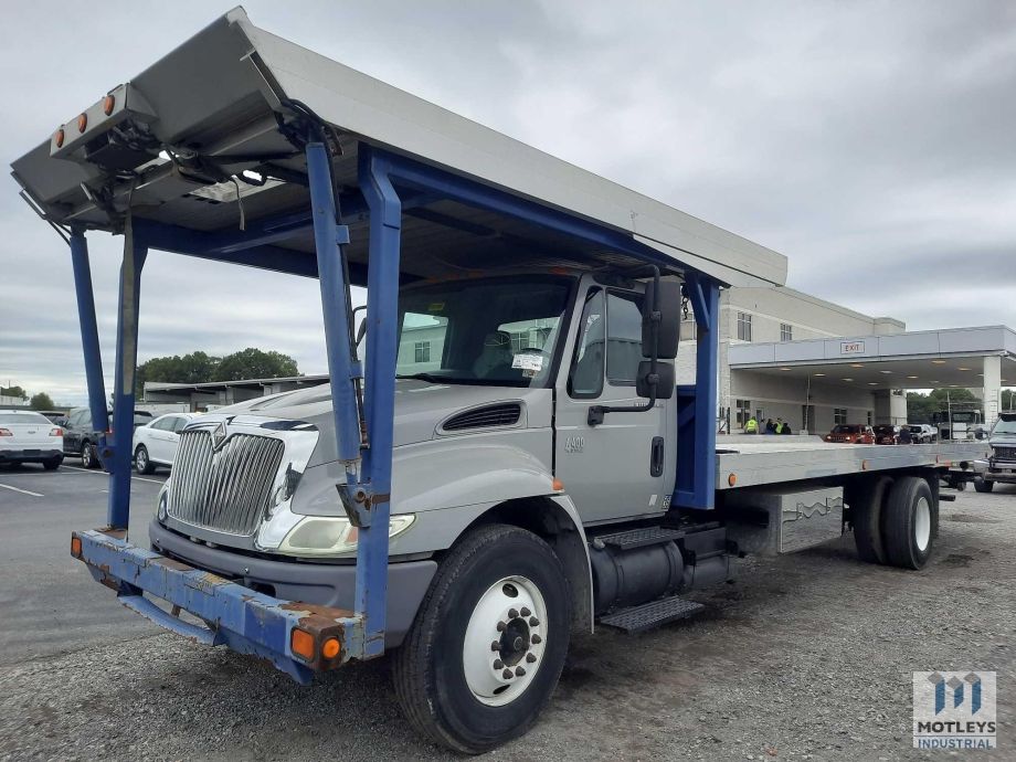 Image for 2003 International 4400 Roll Back Tow Truck