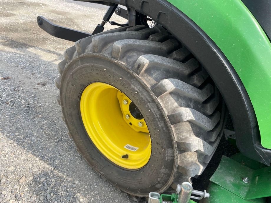 Image for 2019 John Deere 1025R 4WD Tractor with 120R Loader