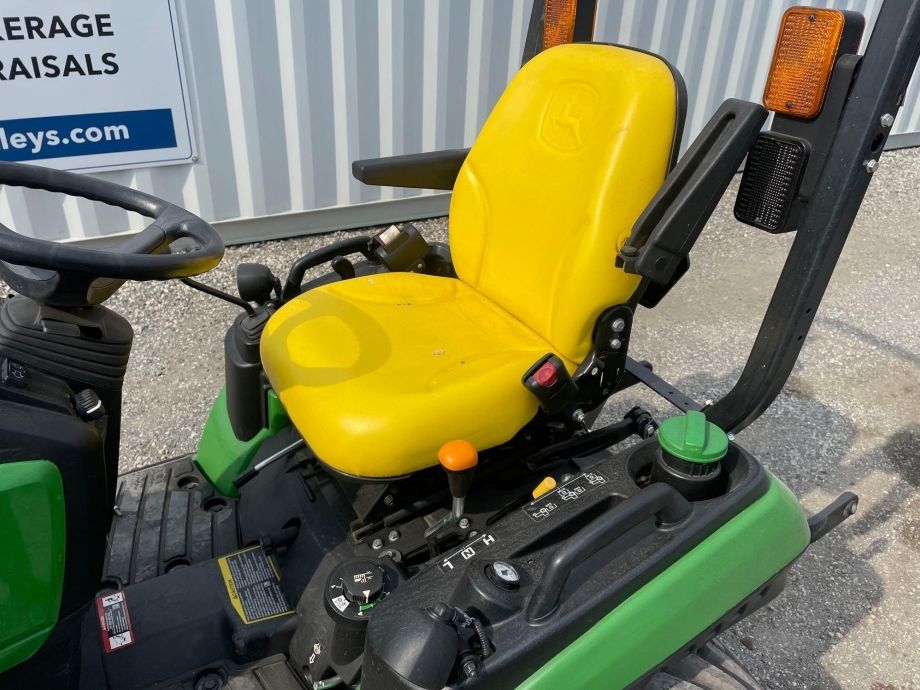 Image for 2019 John Deere 1025R 4WD Tractor with 120R Loader