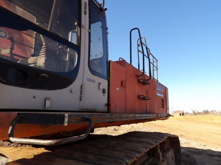 Image for 2000 Hitachi EX750-5 Excavator