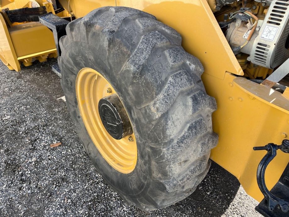 Image for 2011 Caterpillar CP44 Pad Foot Roller
