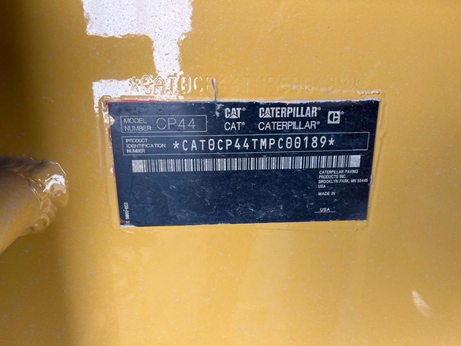 Image for 2011 Caterpillar CP44 Pad Foot Roller