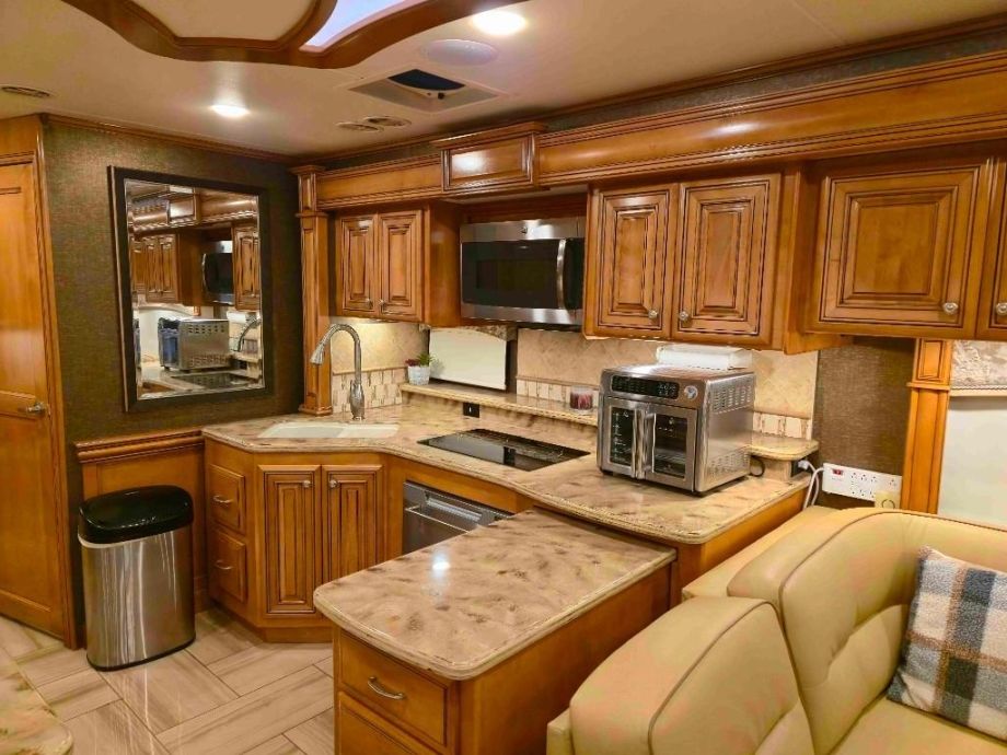 Image for 2016 Thor Tuscany 45AT Motorhome