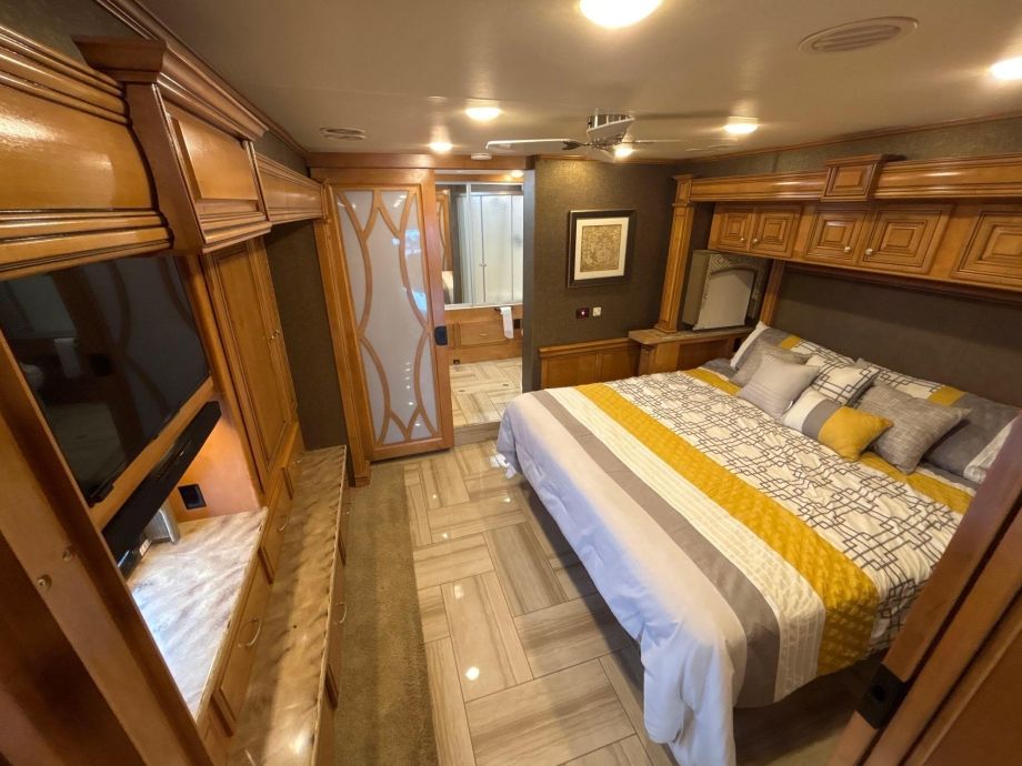 Image for 2016 Thor Tuscany 45AT Motorhome