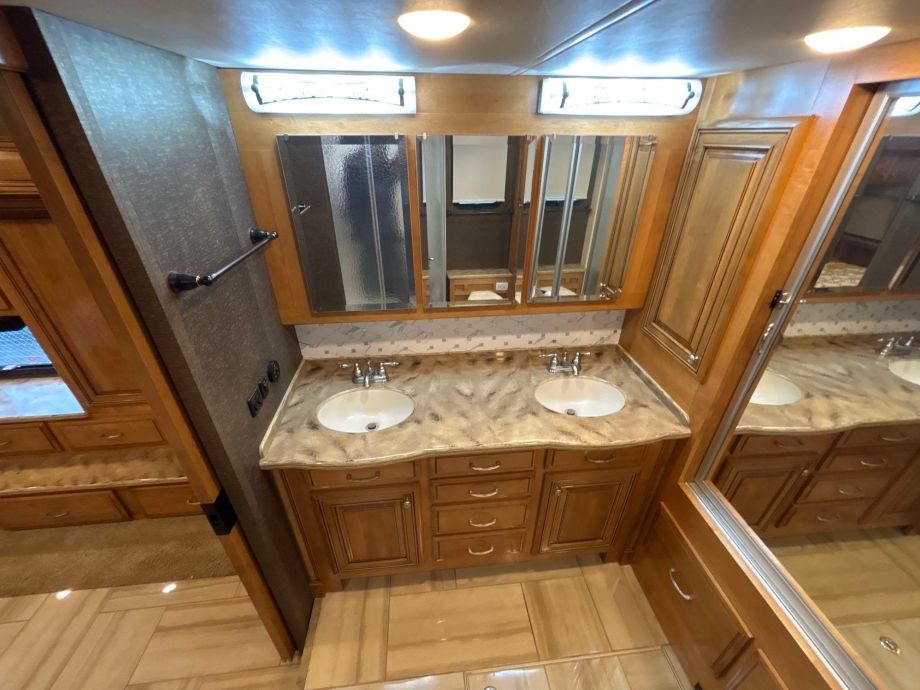 Image for 2016 Thor Tuscany 45AT Motorhome
