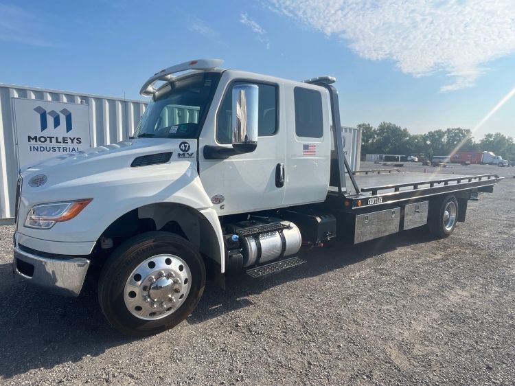 Image for 2025 International MV607 Extended Cab Century Rollback Truck