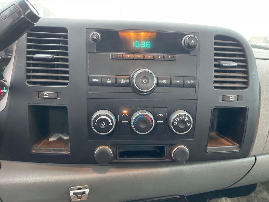 Image for 2013 GMC 3500 Utility Body Truck