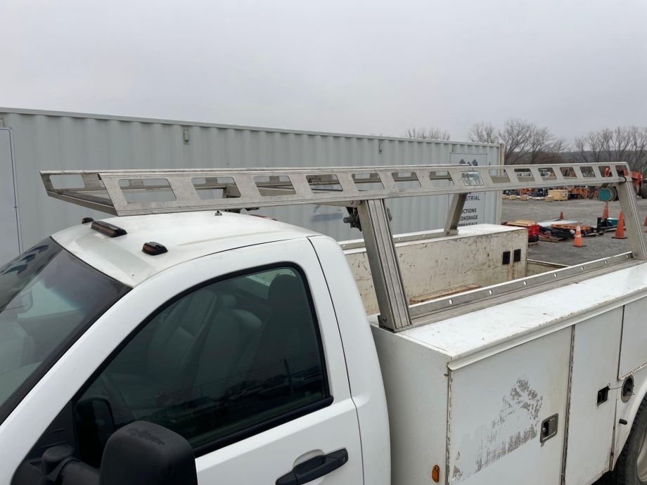 Image for 2013 GMC 3500 Utility Body Truck