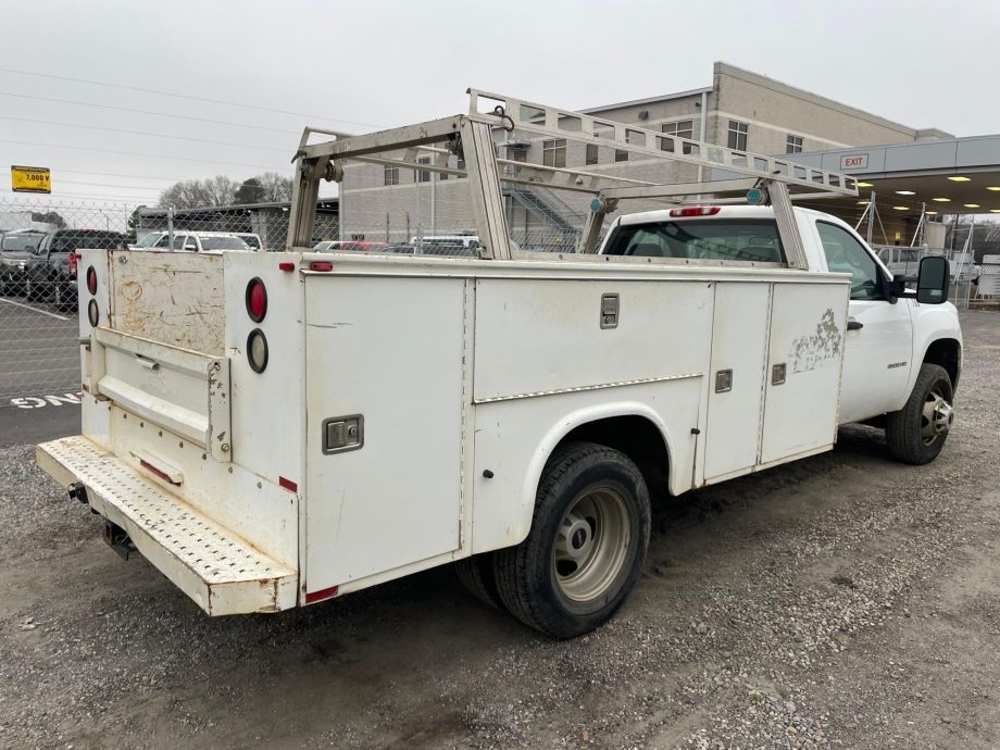 Image for 2013 GMC 3500 Utility Body Truck