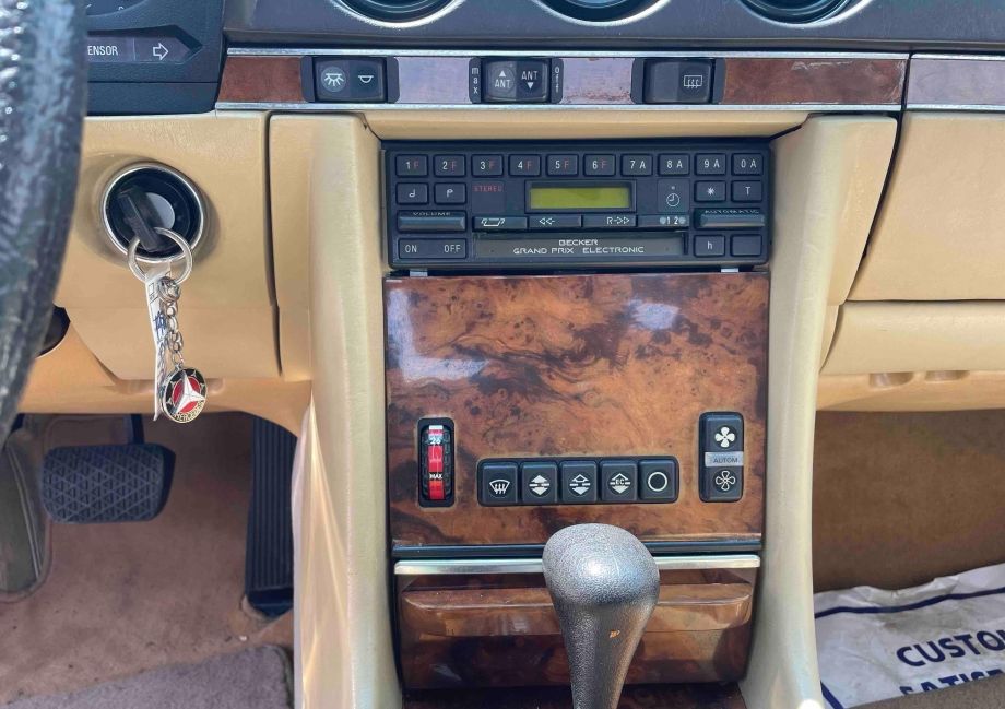 Image for 1985 Mercedes-Benz 380SL Coupe