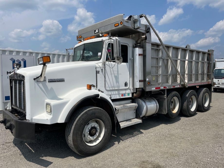 Image for 2005 Kenworth T800 Tri Axle Dump Truck