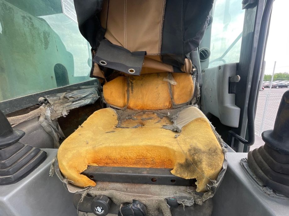 Image for 2006 Gradall XL4100 Wheel Excavator