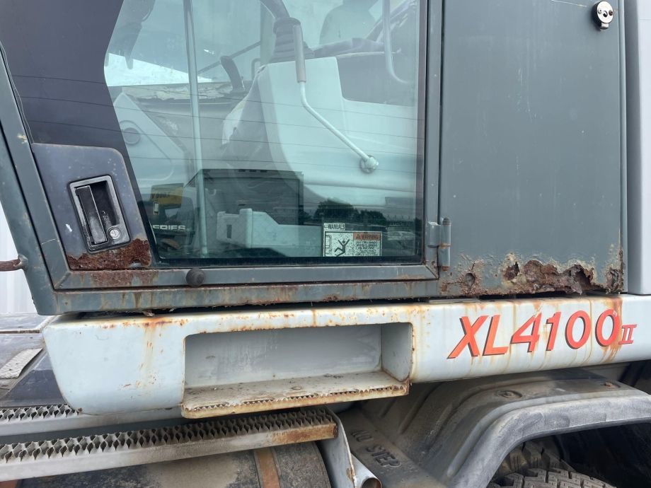 Image for 2006 Gradall XL4100 Wheel Excavator